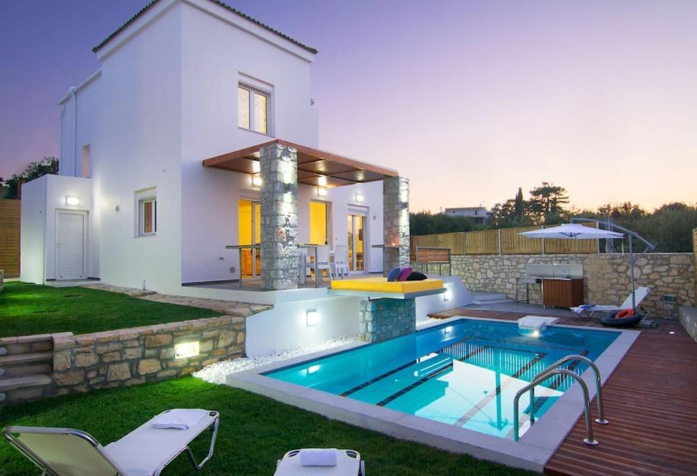 Villa Aada - Moderne Komfortvilla Mit Eigenem Pool Loutra  Exterior photo