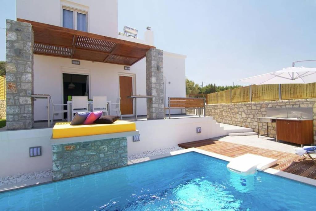 Villa Aada - Moderne Komfortvilla Mit Eigenem Pool Loutra  Exterior photo