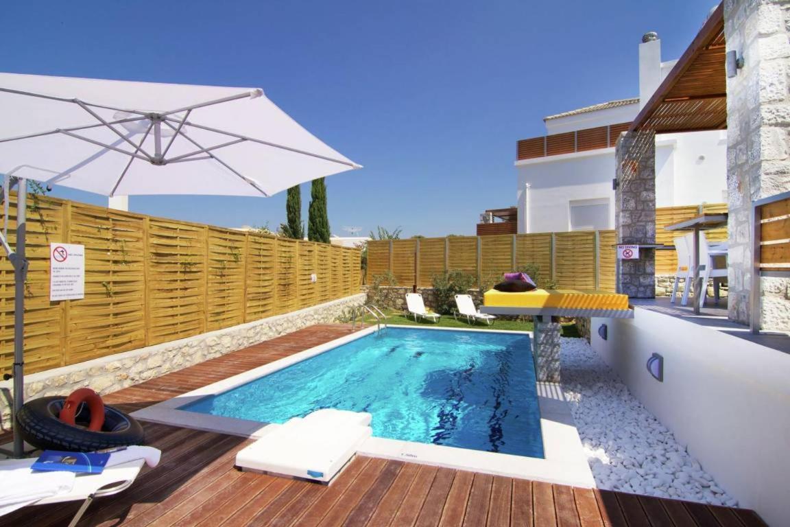 Villa Aada - Moderne Komfortvilla Mit Eigenem Pool Loutra  Exterior photo